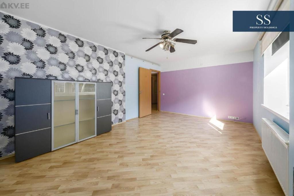 Sunny Apartment Near Bus Station Tallinn Extérieur photo