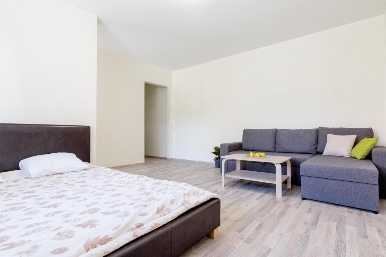 Sunny Apartment Near Bus Station Tallinn Extérieur photo